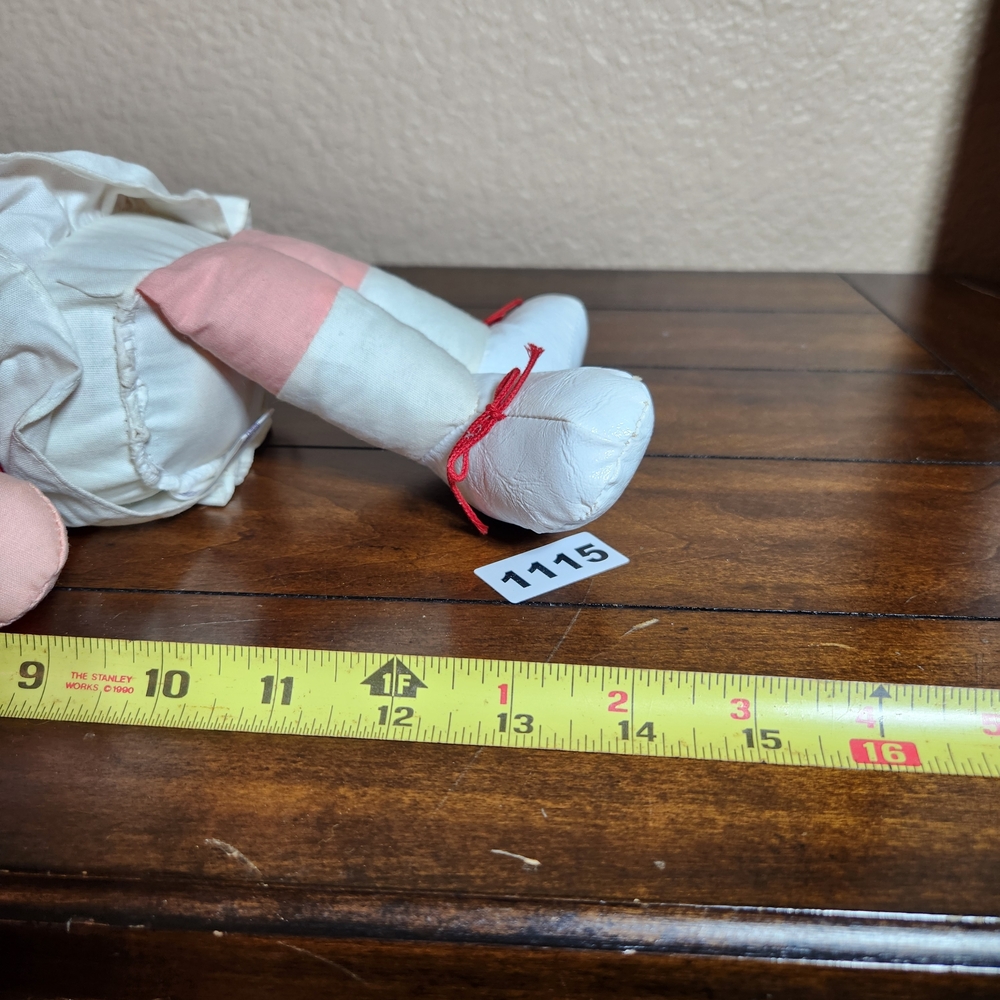 Vintage 1974 Libby Libby Pull String Doll Red and White Plush Does Not Play - Picture 9 of 9